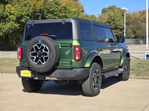 2025 Ford Bronco Outer Banks