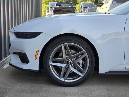 2025 Ford Mustang EcoBoost