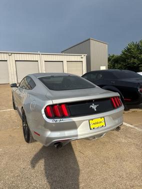 2016 Ford Mustang V6