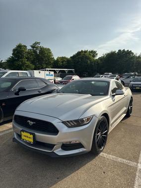 2016 Ford Mustang V6