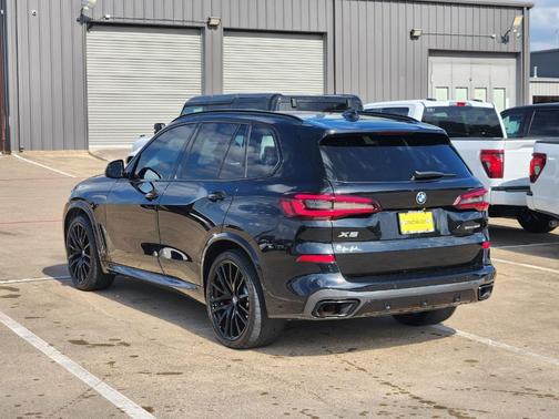 Black Sapphire Metallic 2021 BMW X5 sDrive40i