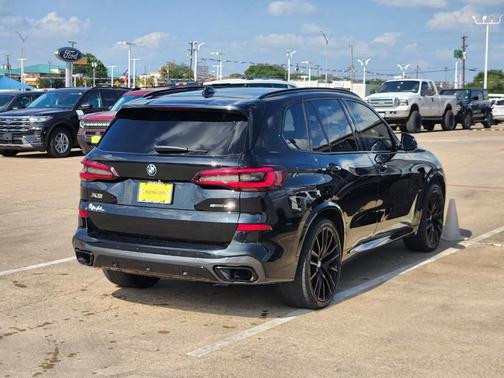 Black Sapphire Metallic 2021 BMW X5 sDrive40i