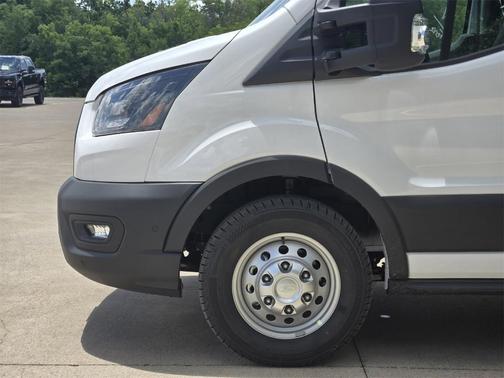 2025 Ford Transit-250 148 WB Medium Roof Cargo