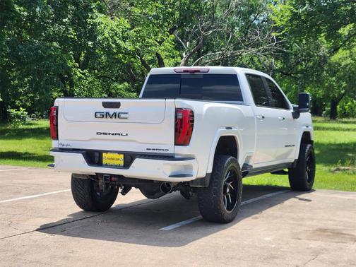 2024 GMC Sierra 2500 Denali