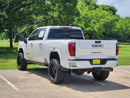 2024 GMC Sierra 2500 Denali