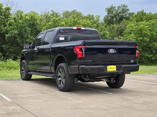 2025 Ford F-150 Lightning Flash
