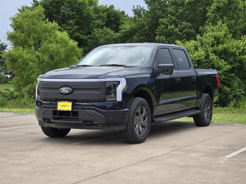 2025 Ford F-150 Lightning Flash