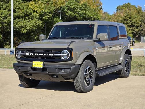 2025 Ford Bronco Outer Banks