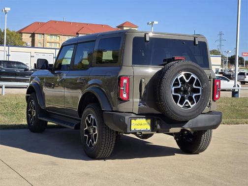 2025 Ford Bronco Outer Banks