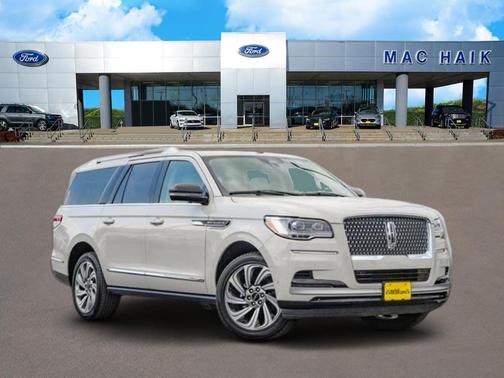 Pearl Metallic 2023 Lincoln Navigator L Reserve