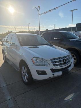 Arctic White 2010 Mercedes-Benz M-Class ML 350