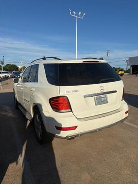 Arctic White 2010 Mercedes-Benz M-Class ML 350