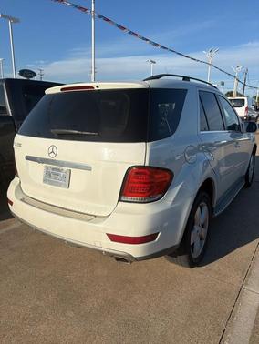 Arctic White 2010 Mercedes-Benz M-Class ML 350
