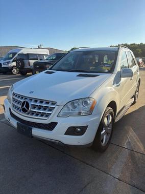 Arctic White 2010 Mercedes-Benz M-Class ML 350