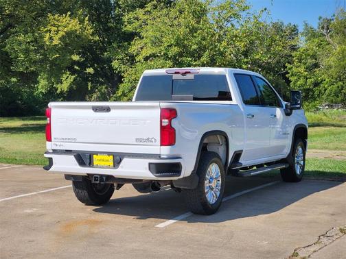 2022 Chevrolet Silverado 2500 High Country