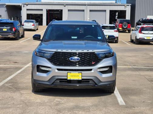 Silver Metallic 2023 Ford Explorer ST