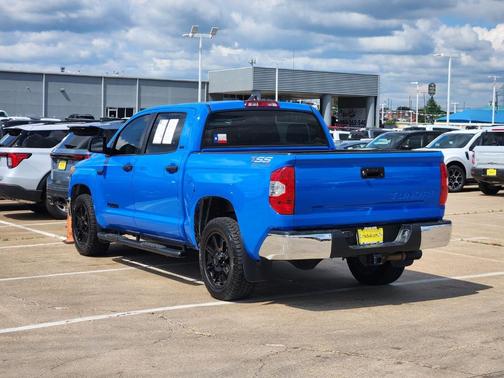 Voodoo Blue 2020 Toyota Tundra SR5
