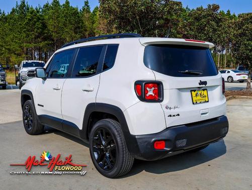Alpine White Clearcoat 2023 Jeep Renegade Altitude