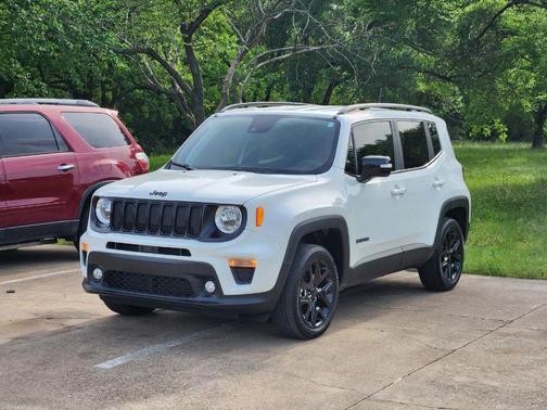 Alpine White Clearcoat 2023 Jeep Renegade Altitude