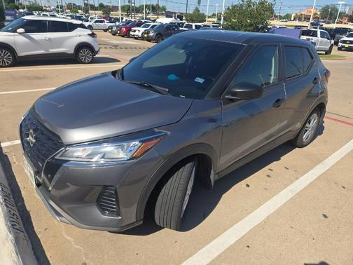 Gun Metallic 2023 Nissan Kicks S