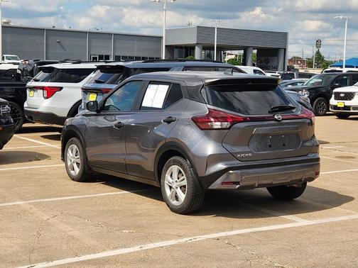 Gun Metallic 2023 Nissan Kicks S