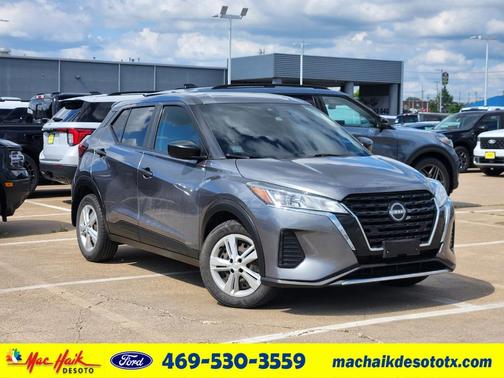 Gun Metallic 2023 Nissan Kicks S