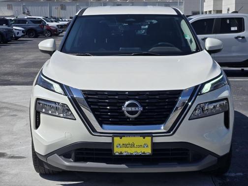 White 2023 Nissan Rogue SV