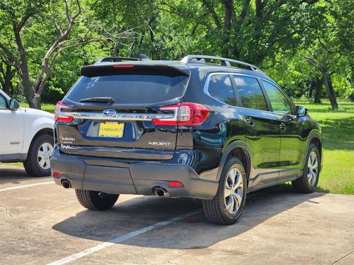 2023 Subaru Ascent Premium 8-Passenger