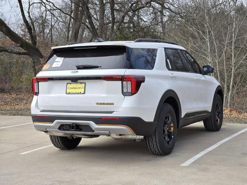 Star White 2026 Ford Explorer Tremor