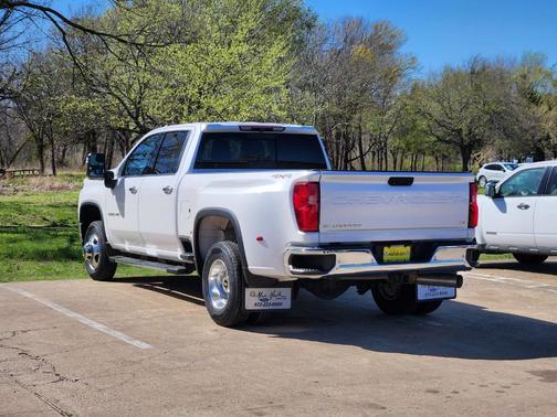 Iridescent Pearl Tricoat 2021 Chevrolet Silverado 3500 LTZ