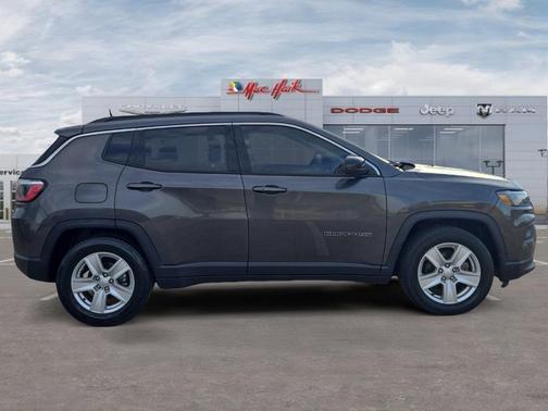 Granite Crystal Clearcoat Metallic 2022 Jeep Compass Latitude