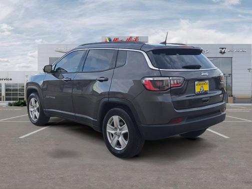 Granite Crystal Clearcoat Metallic 2022 Jeep Compass Latitude