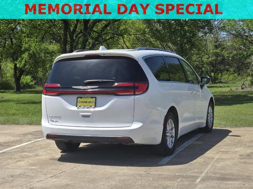 2021 Chrysler Pacifica Touring-L