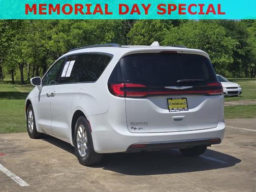 2021 Chrysler Pacifica Touring-L