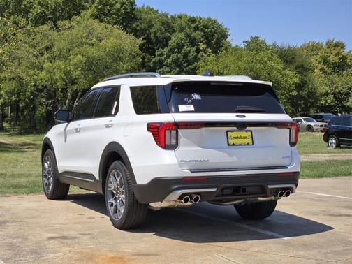 2025 Ford Explorer Platinum