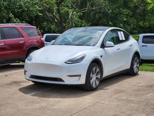White 2022 Tesla Model Y Long Range