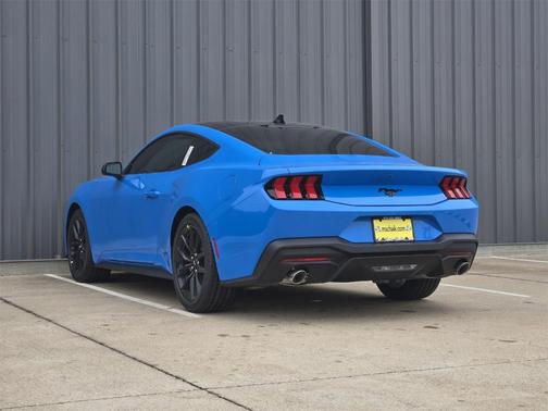 2025 Ford Mustang EcoBoost