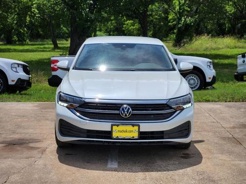 Opal White Pearl Effect 2023 Volkswagen Jetta 1.5T SE