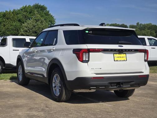 Star White 2026 Ford Explorer Active