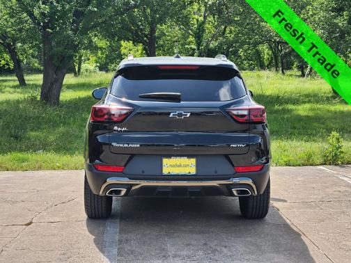 Mosaic Black Metallic 2025 Chevrolet Trailblazer ACTIV