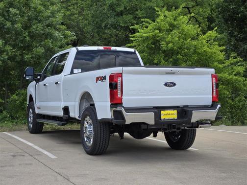 2025 Ford F-350 Lariat Super Duty