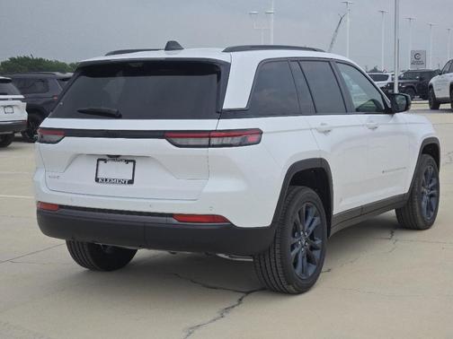 White 2026 Jeep Grand Cherokee Limited