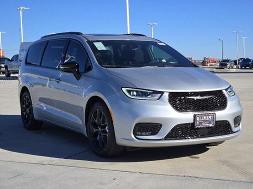 Silver 2026 Chrysler Pacifica Limited