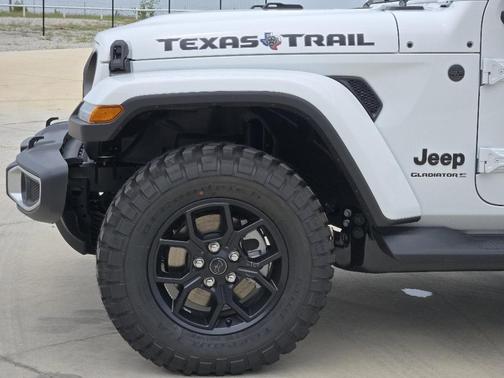 White 2026 Jeep Gladiator Texas Trail