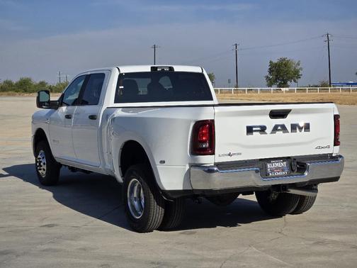 Bright White Clearcoat 2027 RAM 3500 LONE STAR