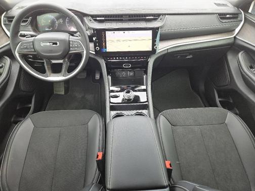 Black 2026 Jeep Grand Cherokee Laredo