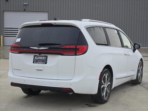 White 2026 Chrysler Pacifica Pinnacle