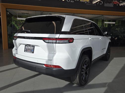 White 2026 Jeep Grand Cherokee Laredo
