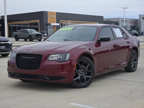 2023 Chrysler 300 Touring