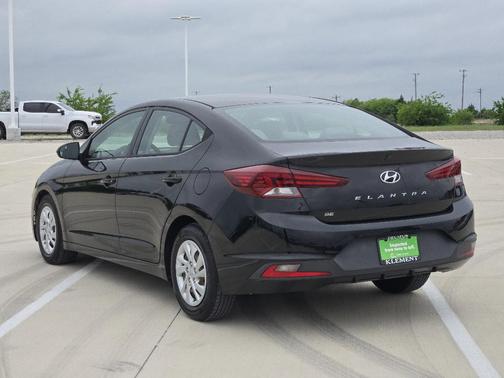 Phantom Black 2019 Hyundai ELANTRA SE